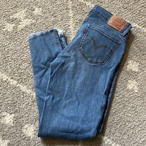 Levi’s 711 skinny size 25